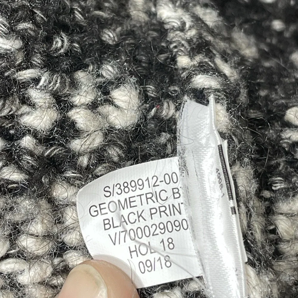 Banana Republic cozy statement